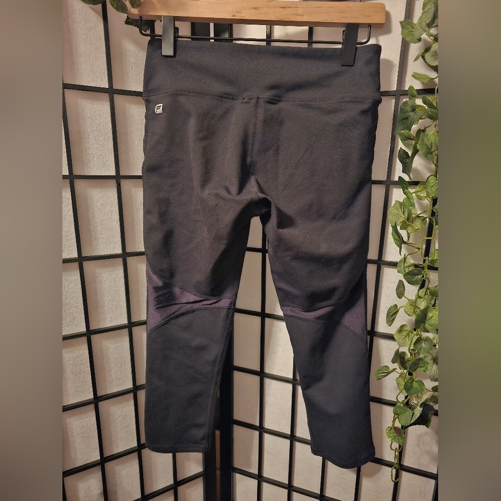 Fabletics Black‎ Capri Leggings Size XS